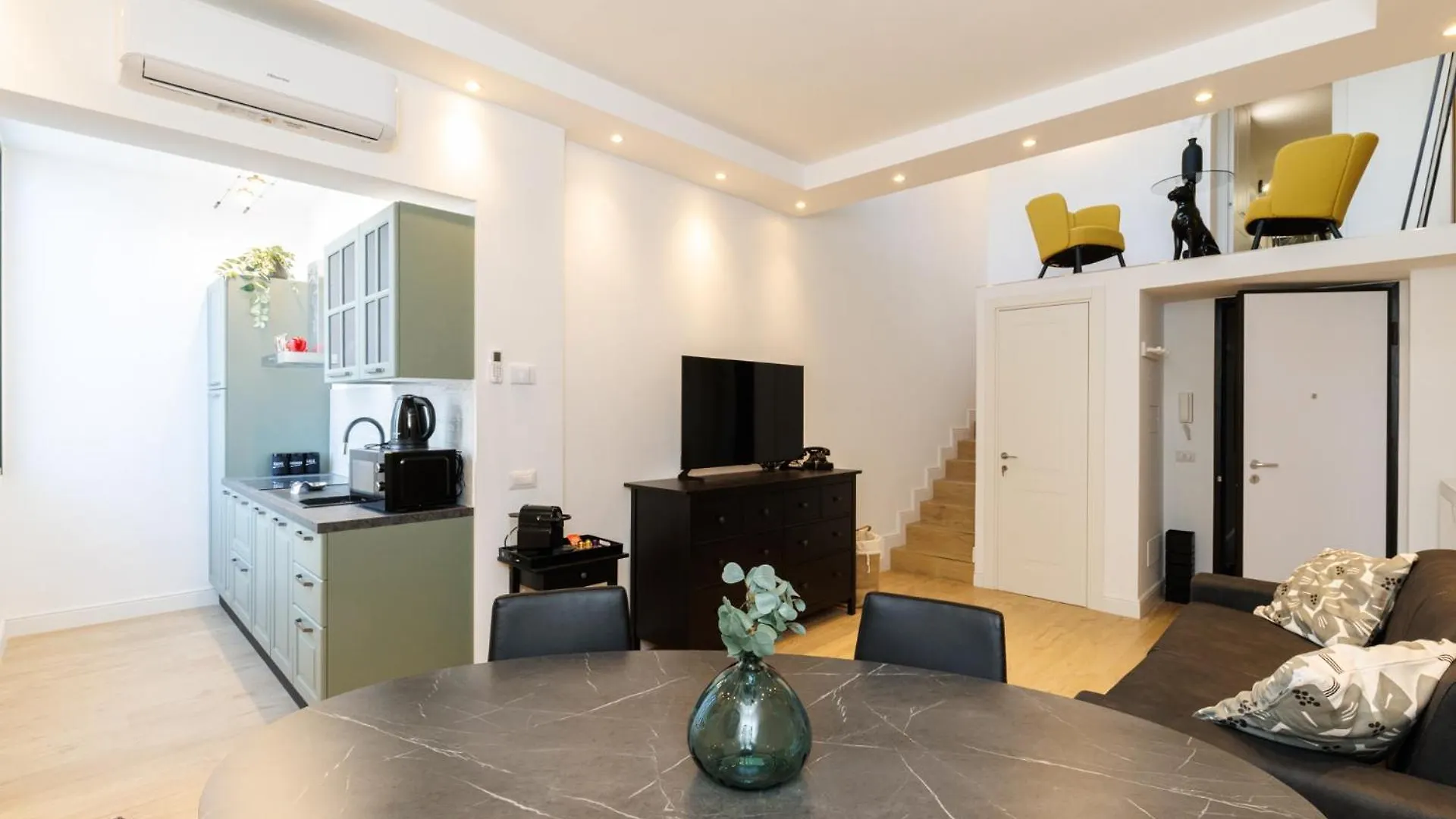 Apartment Vaticano Appartamento Suite Roma Centro Aura D1 Italy
